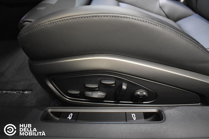 PORSCHE 911 Carrera S